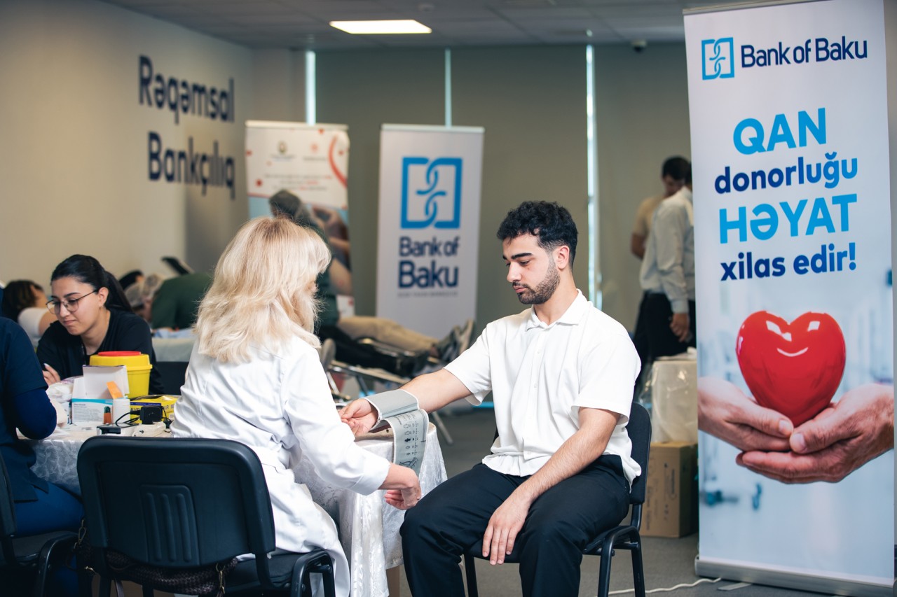 "Bank of Baku" qan donorluğunun əhəmiyyətini vurğulayıb - Qanvermə aksiyası keçirib (FOTOLAR)